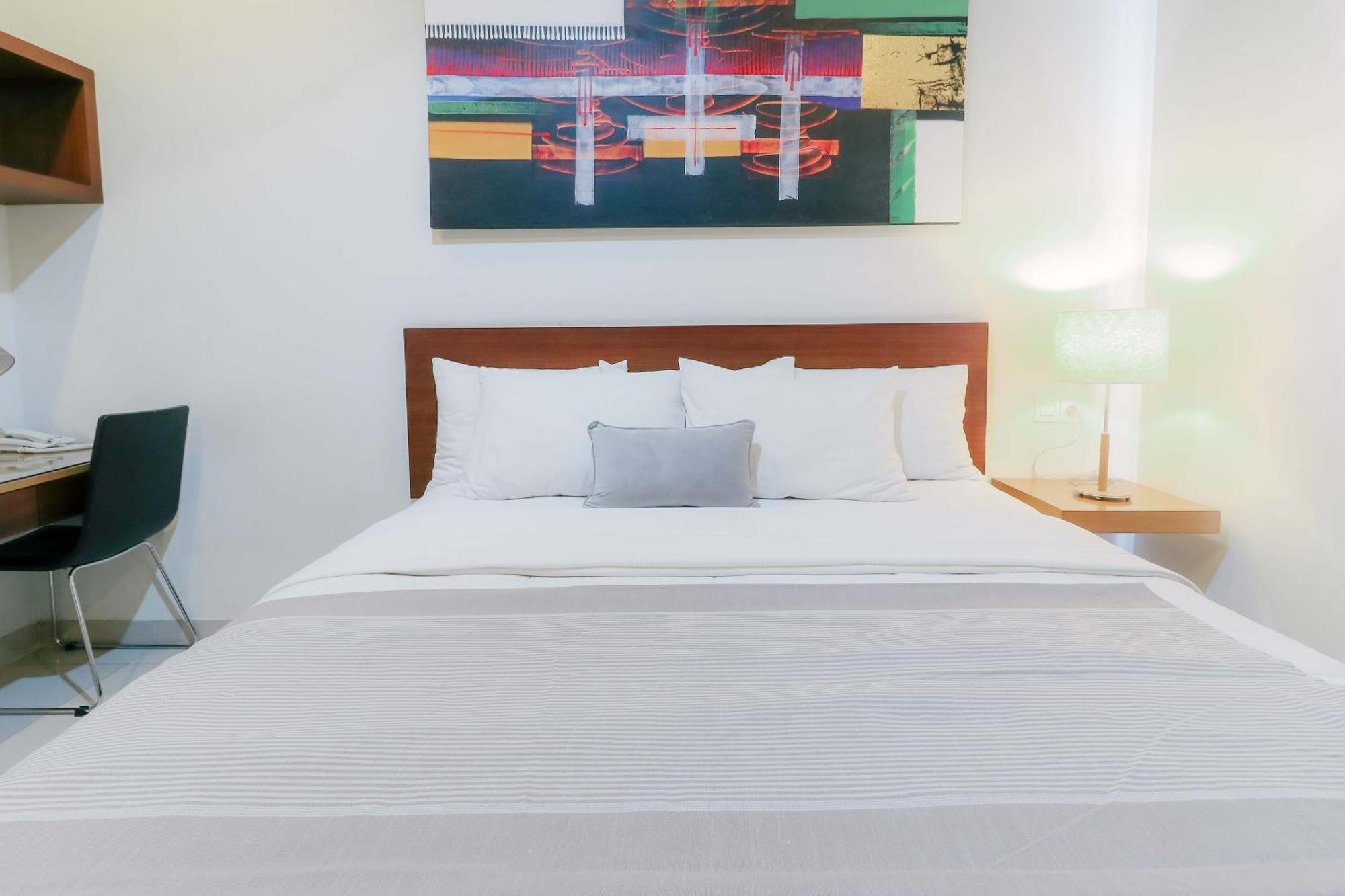 Home Guesthouse Surabaya Luaran gambar